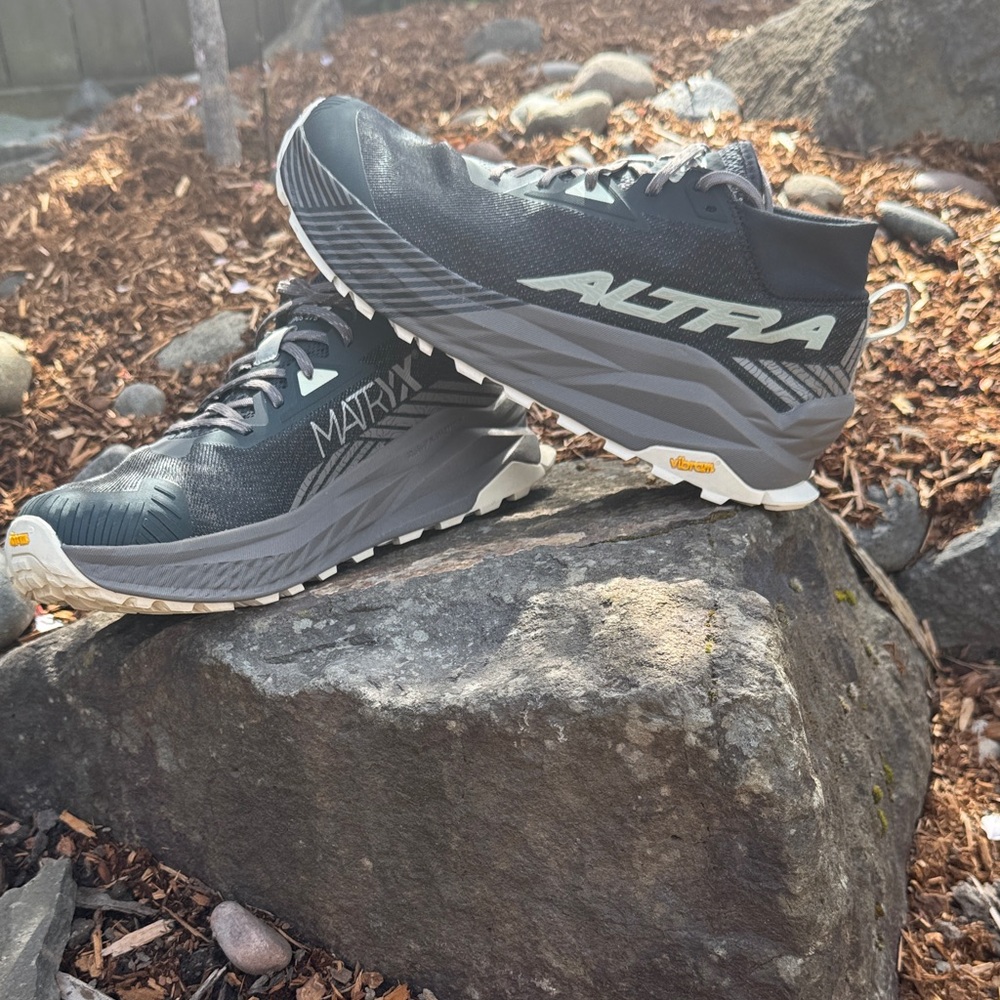 Altra Olympus 275 Trail Shoes - Black Gray men 11